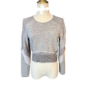 Athleta Agile Gray Colorblock Crop Top.  Size XL